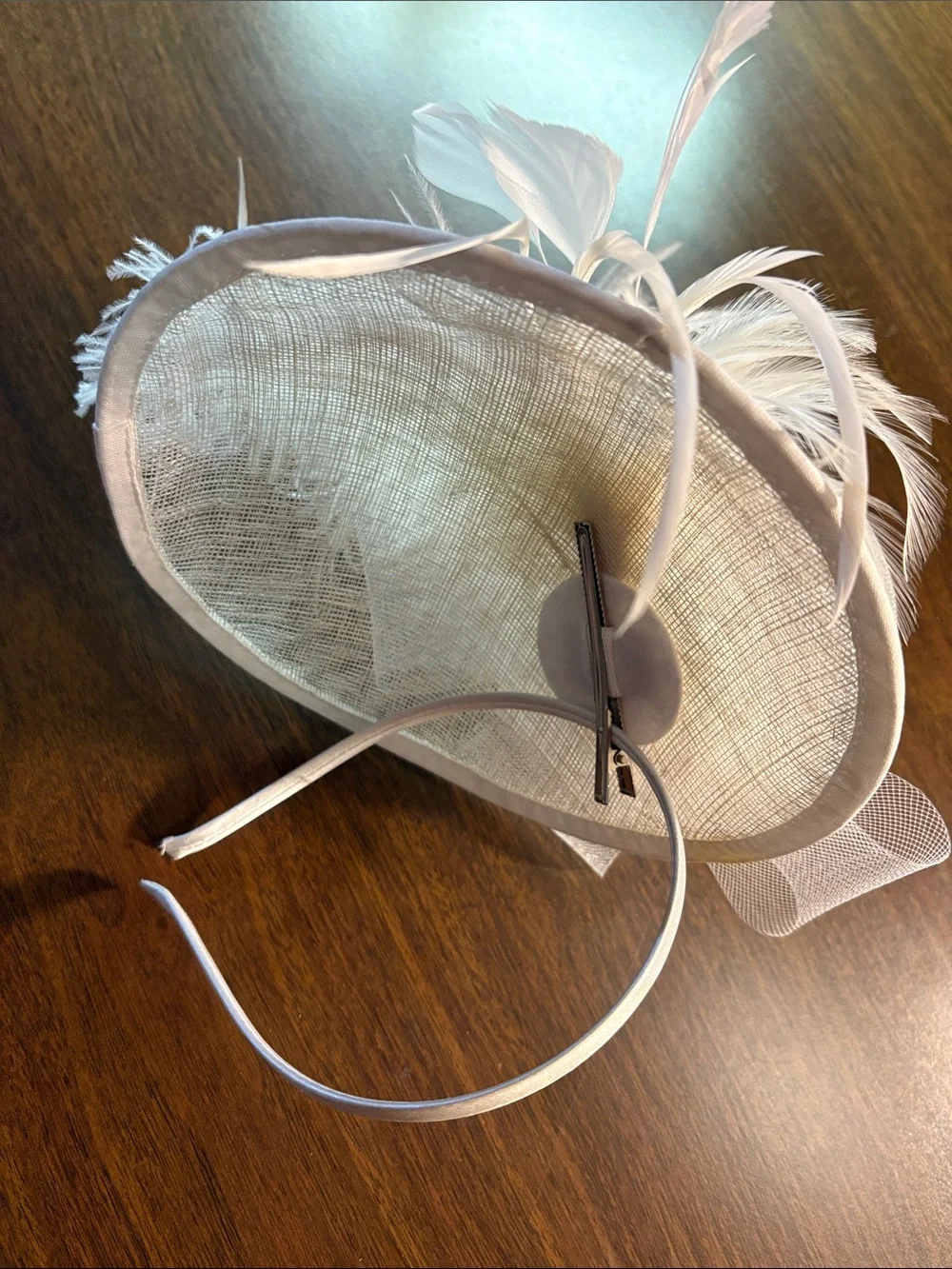 White Feather Pillbox Fascinator Hat - Women's Accessories